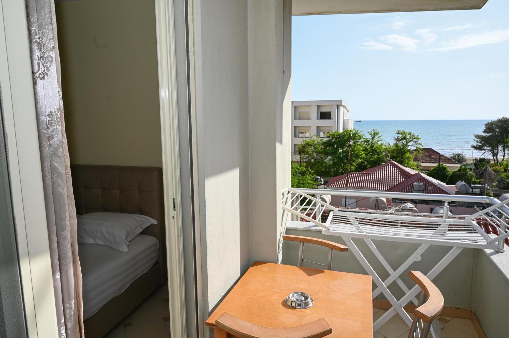 Hotel Vila Emes Durrës Zimmer foto