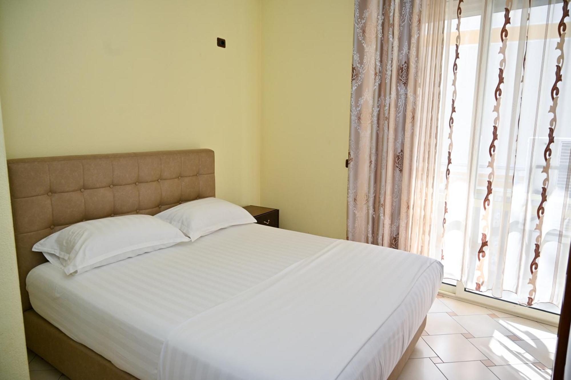 Hotel Vila Emes Durrës Zimmer foto
