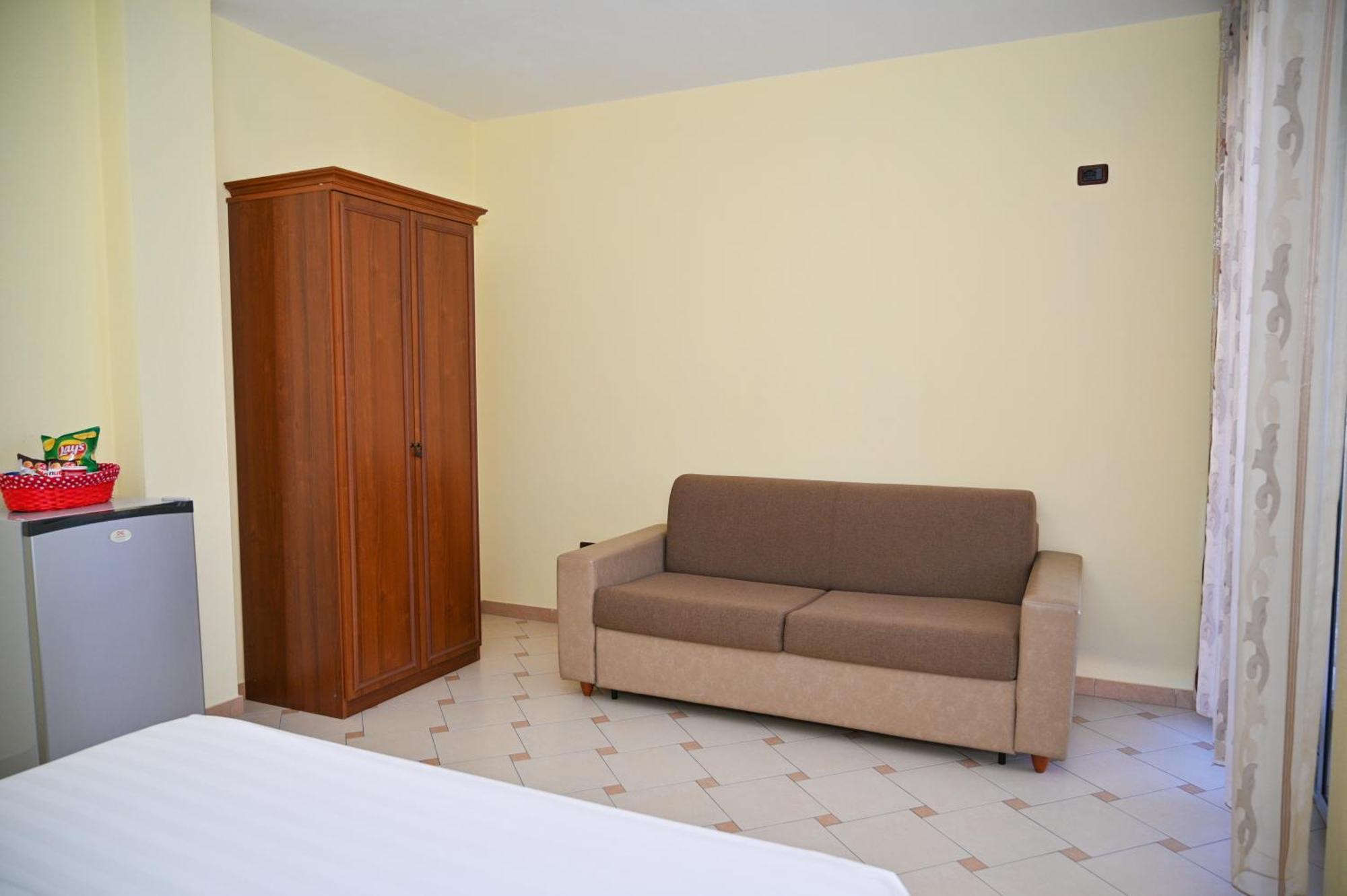 Hotel Vila Emes Durrës Zimmer foto