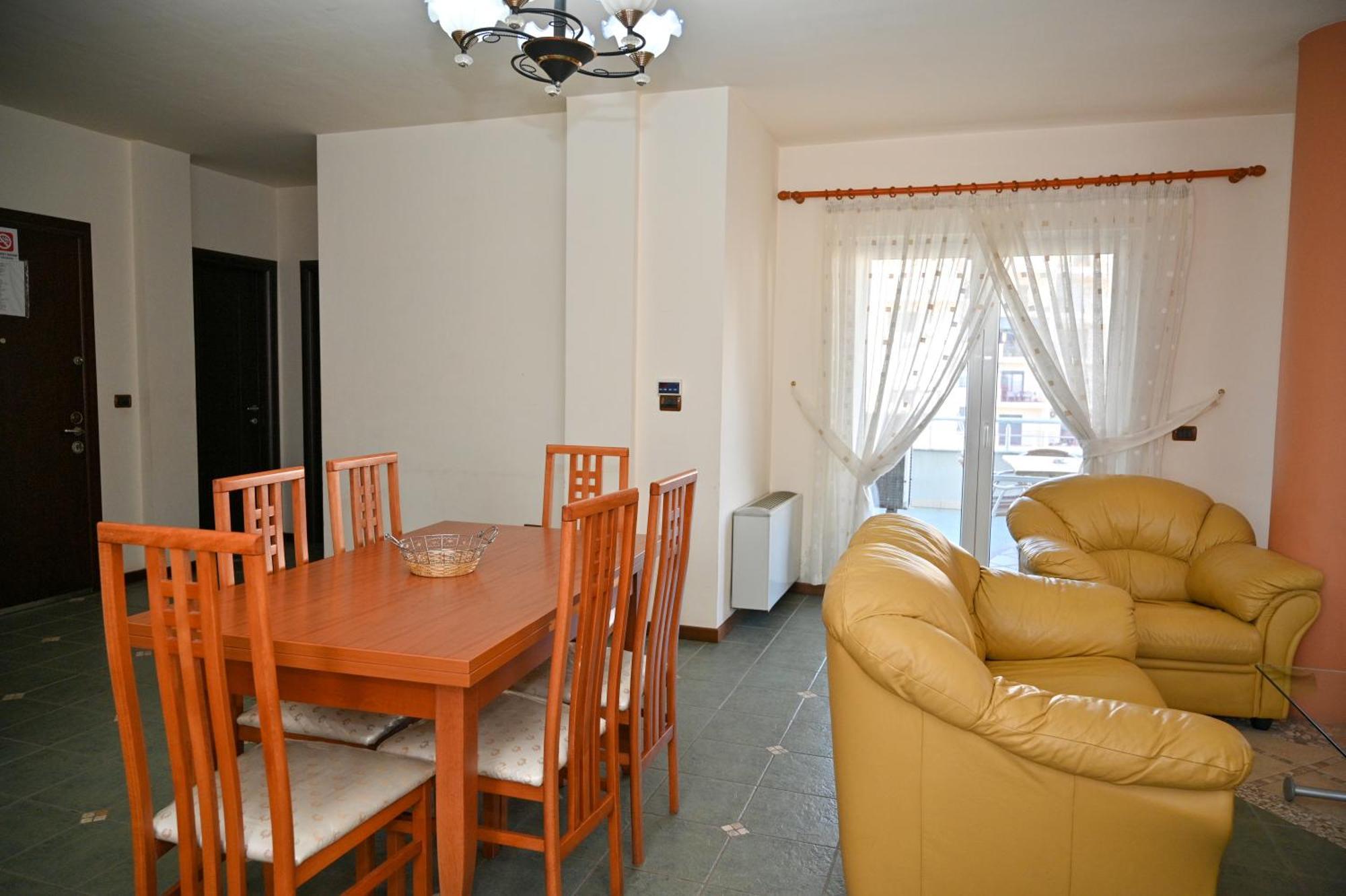 Hotel Vila Emes Durrës Exterior foto