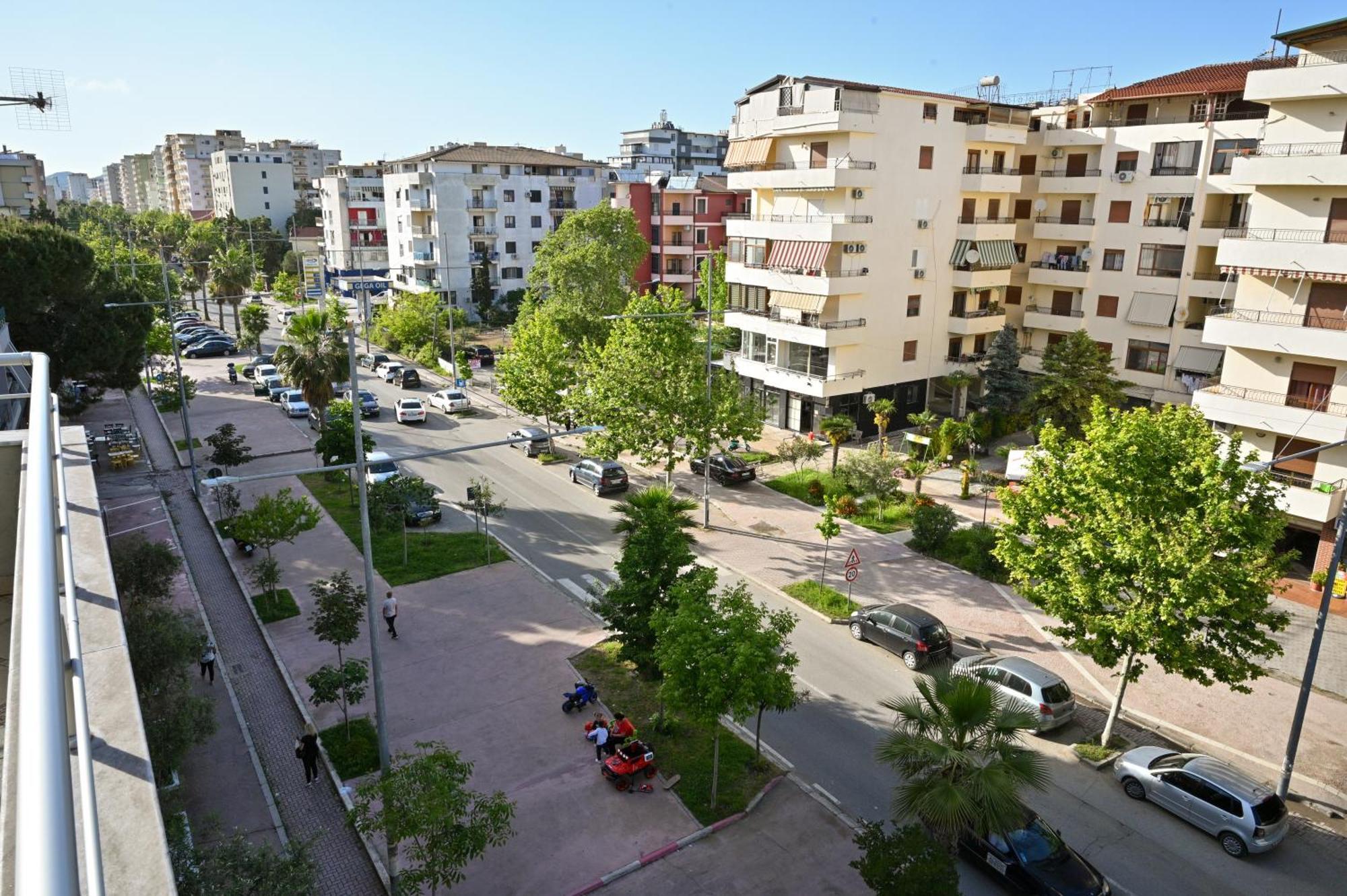 Hotel Vila Emes Durrës Exterior foto