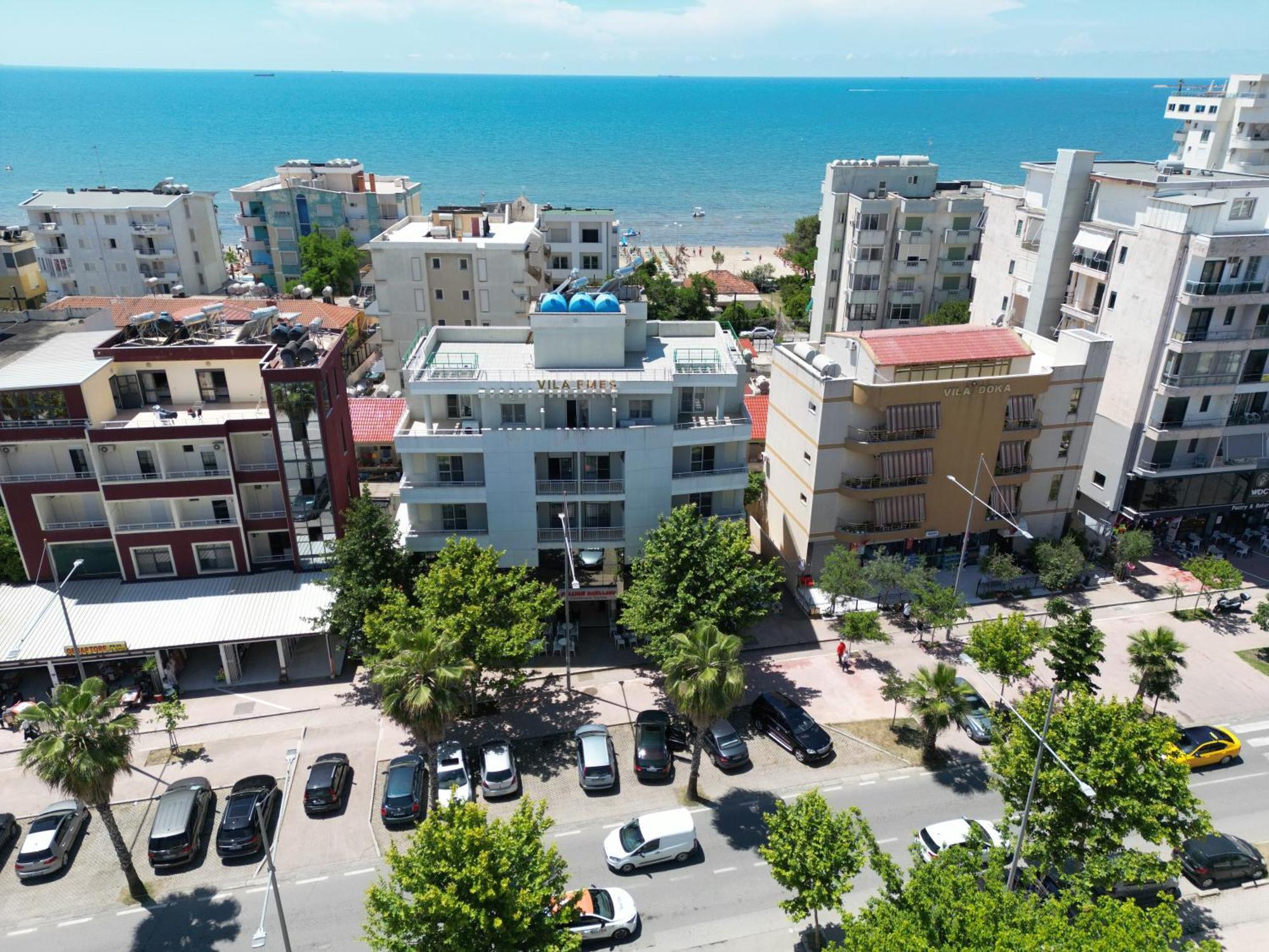 Hotel Vila Emes Durrës Exterior foto